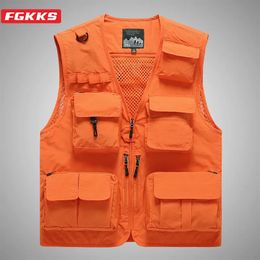 FGKKS Mens Vest Multi-Pocket Thin Trend Mesh Breathable Detachable Waistcoat Outdoor Mountaineering Fishing Casual Vest Male 240223