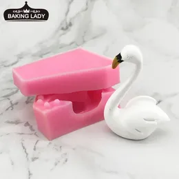 Baking Moulds Three-dimensional Flamingo Shape Silicone Mold White Swan Fondant DIY Mousse Cake Candle Plaster