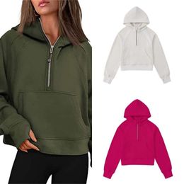 Women's winter oversized short hooded sweater loose fitting sports shirt waist length sweater women's yoga jacket jacket