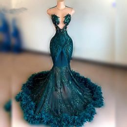 2024 Womens Elegant Party Dress Maxi Hunter Green Prom Dresses Black Girls Sequin Feathers Mermaid Robe Gala Luxe Es Es Es es