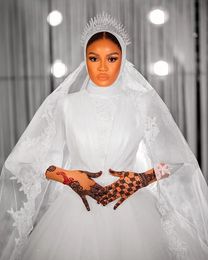 2024 Elegant Hiiab Long Sleeve Muslim Wedding Dress Lace Applique Fluffy Sweeping Train Stain High Neck Ball Gown Bridal Dress Customise Vestidos De Novia
