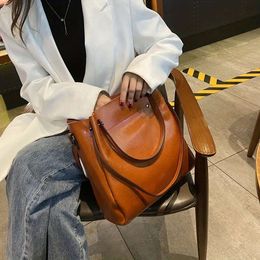 Large capacity retro tote bag solid color minimalist handbag fashionable and versatile womens one shoulder crossbody bag