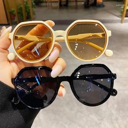 Sunglasses Fashion Woman Brand Designer Vintage Square Sun Glasses Outdoor Travel Drive Beach Uv400 Protection Shades Goggles