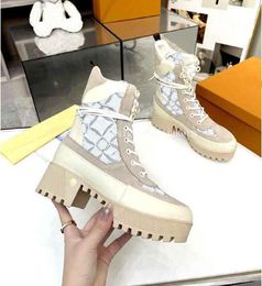 Luxury Womens Boots Brand Martin Boots Laureate Platform Desert Boot Work Boot Snow Boots Casual Printing Ankle Boot Woman Designer Winter Shoes Top Quality With Box