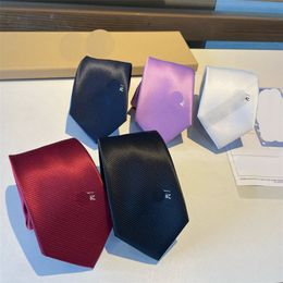2024 New Men's Tie Fashion Silk ens Luxury Tie Damier quilted tie Plaid designer tie Silk Tie Box Black blue White with gift box packaging 88