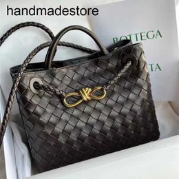 Venetabottegs Bag Cool Australian Andiamo Deep Chocolate Woven Handbag Identified by National Inspection and Quarantine