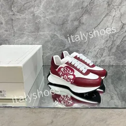 Top New High Quality Designer Casual Shoes Real Leather Classic plaid Trainers berry Stripes Shoe Fashion Trainer For Man Woman Colour bar sneakers xsd221108