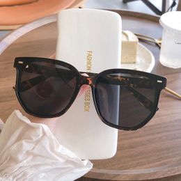 Sunglasses Fashion Woman Designer Big Frame ultraviolet-proof Sun Glasses Female Vintage Punk Hip Hop