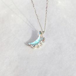Pendant Necklaces Glowing Discoloration Moon Chain Necklace Korea Creative Luminous Stone Charm For Women Choker Wedding Party Jew2671