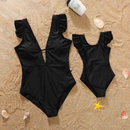 Family Matching Outfits New 2024 Summer Women Girls Matching Outfits Family Swimwear Mom and Daughter Clothes Ruffles One-Piece Swimsuit Slim Beachwear