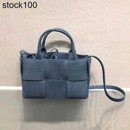 Net Venetabottegs Ins Red Same Denim Canvas Woven Handbag Tote Bag Large Capacity 2024 Autumn and Winter Womens Bag