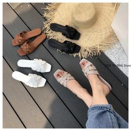 Slippers 2024 Flat Casual Daily Summer Beach Flip Flops Vacation Sandal Footwear Brand Slide Outdoor Slipper Female Shoes