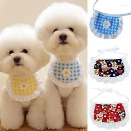 Dog Apparel Cute Small Flowers Pet Cat Bib Lace Design Teddy Fashion Accessories Funny Pography Props Gift Comfortable Costume