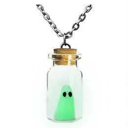 Die Adopt A Ghost Halskette, Glow-In-The-Dark Halloween Halskette, Winziger Geist in einer Flasche Anhänger Halskette, Halloween Geschenk