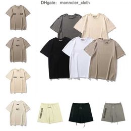 Ess Mens Womens Designers T Shirts For Man s Summer Fashion Essen Tops Luxurys Letter Tshirts Clothing Polos Apparel Sleeved Bear Tshirt Tees US SIZE S-XL PNVC