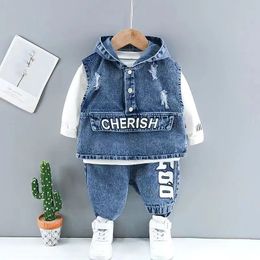 2024 New Boys and Childrens Set Jeans Tank Top T-shirt Jeans 3-piece Set 3-8 piece Set Childrens Clothing Set 240225