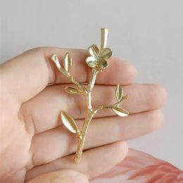 Necklaces 50pcs 41*61mm Gold Color Alloy Material Big Flower Branch Charm Branch Pendant for Wedding Head Pieces Diy Hair Jewelry Making