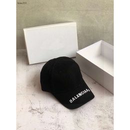 New Broken Letter Bb Designer Beanie Tongue Children Leisure Versatile Street Men Baseball Cap Sun Hat Summer