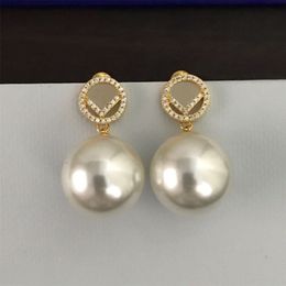 Fashion Brand Womens Earring Studs With Pearls F Designers Women Ear Rings Party Suit Luxury Wedding Jewellery Premium Jewelrys307w