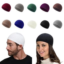 Berets Wool Muslim Cap 2024 Winter Warm 10colors Beanies Knitted Hat Male Female