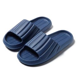 Thick soled sandals for men and women throughout summer indoor couples take showers in the bathroom 05