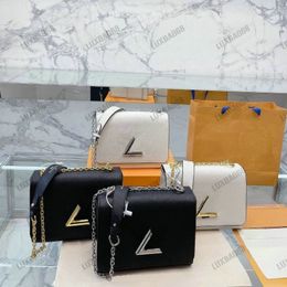 Classic PM chain Crossbody Bag lock Grained Epi leather Shoulder Bags Women Designer Purse333L