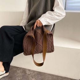 Female Woolen Knitted Bags Teenager Crochet Bags Cross Handbag Winter Korean Fashion Retro Chic Big Capacity Over Shoulder Bag273M