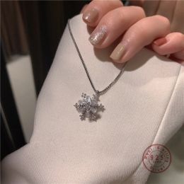 Necklaces Korean Creative Simple Snowflake Zircon Pendant Necklace Women 925 Sterling Silver New High quality Jewelry