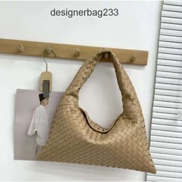 Purse Autumn/winter Womens Women 2024 Bags Vbottega Lady One New Knitted Cowhide Designer Handbag Large Capacity Bag Tote Shoulder Hop Handbags 7FON