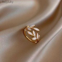 Solitaire Ring New Luxury Leaf Branch Shape Open Rings For Women Korean Party Exquisite Finger Ring Girls Minimalist Unusual Jewellery Gifts 240226