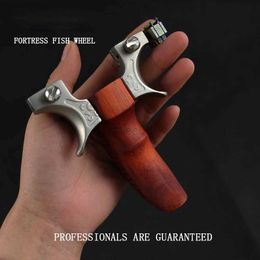 Hunting Slingshots Marshal Tianpeng Flat Leather Slingshot High Precision Outdoor Sling Shot Stainless Steel Fast Press Catapult Hunting Bow YQ240226