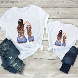 Familjmatchande kläder Matchande Family Outfits vacker kärlek mamma med dotter tryck t-shirt mode familj look tshirt kvinna flickor roliga kläder