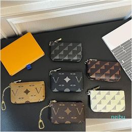 Keychains Lanyards Designer Bag Portable Car Key Case Coin Purse Card Accessories Flowers Plaid Letters For Man Woman Cartoon Anim