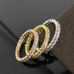 Designer Charm High Version High Velest Polish Edge Full Sky Star Couple Ring 925 Silver Ploted Gold Fashion Luce Luce leggero personalizzato