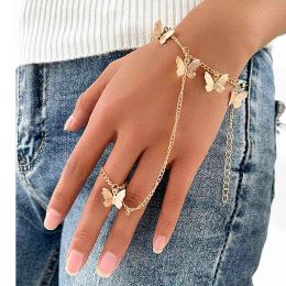 Aprilwell Vintage Bracelet With Finger Ring Gold Butterfly Link Wrist Chain For Women Charms Lady Trendy Athetic 2024227