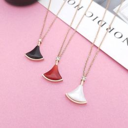 New Fashion Elegant Rose Gold High Quality Titanium Little Red Dress Necklaces Sector Mother Of Pearl Pendant Necklace Women1268r