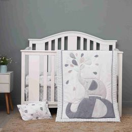 Bedding Sets 4-piece baby crib set suitable for hot selling girls and boys including quilt crib pillow box Q240228