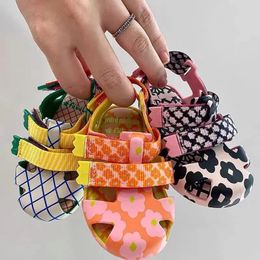 Summer Melissa Baotou Hollow Childrens Sandals Boys Girls Colorful Pattern Canvas Button Beach Shoes Cute Printed Jelly Shoes 240222