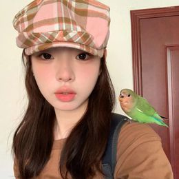 Berets Japanese Retro Plaid Contrasting Color Men Forward Hat Women Spring Autumn Reverse Wearing Alphabet Patch Trend Versatile Beret