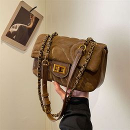 Texture popolare catena crossbody 2024 nuovo Xiaoxiangjia serratura fibbia singola spalla portatile borsa da donna alla moda 75% all'ingrosso della fabbrica