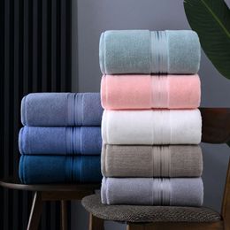 105 * 185cm 800g Thick and Enlarged Absorbent Beauty Salon Pure Cotton Bath Towel