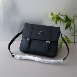 Men Designer Cross Body Bag Leather Briefcase Luxury Shoulder Bags Genuine Leather Messenger Women Unisex Crossbody Bag Laptop Bags