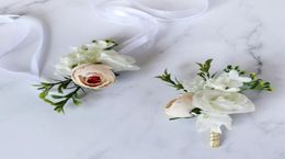 Decorative Flowers Wreaths White Corsage Artificial Flower Silk Wrist For DIY Wedding Party Decoration Men039s Fake2079741