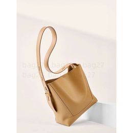 Shoulder Bags WomensSenior women's bag 2024 new cowhide bucket bag large capacity single shoulder crossbody bag