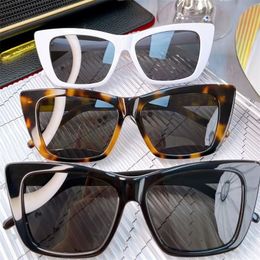 Trendy designer sunglasses womens mens glasses simply style sunshine protection lunette de soleil comfortable 276 mica glasses designers elegant PJ020 B4