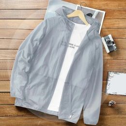 Sunproof Coat Windbreaker Rain Jacket Zipper Men Outwear Breathable Thin Breathable Hooded Lightweight Exercise Rainproof Coat 240220
