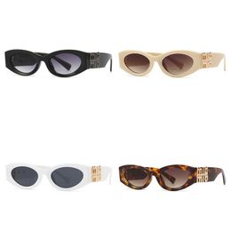 2024mui Mui Sunglasses Designer Womens Oval Frame Glasses UV Hot Selling Property Squared Metal Legs Miu Letter Design 1MEK