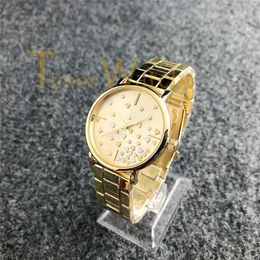 2019 Fashion Brand Quartz Watch Casual Full Steel Stylish Woman Full Love Heart Dial Designer Women Dress Watches Blue Metal Reloj316R