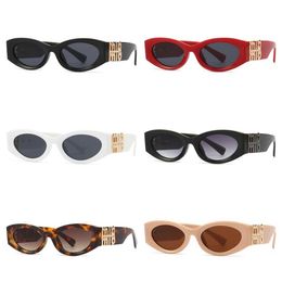 2024 Mui Designer Womens Oval Frame Glasses UV Hot Selling Property Squared Sunglasses Metal Legs Miu Letter Design Smu09ws Smu11ws NAFZ