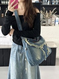 Evening Bags Canvas Denim Washed And Brushed Tassel Messenger Bag With Large Capacity Flip Zipper Crossbody Student Casual Shoulderbag